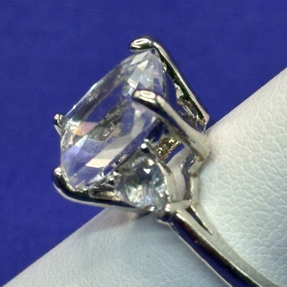 Large Emerald Cut Crystal Silver-Tone Ring Size 5.5 - Picture 3 of 15